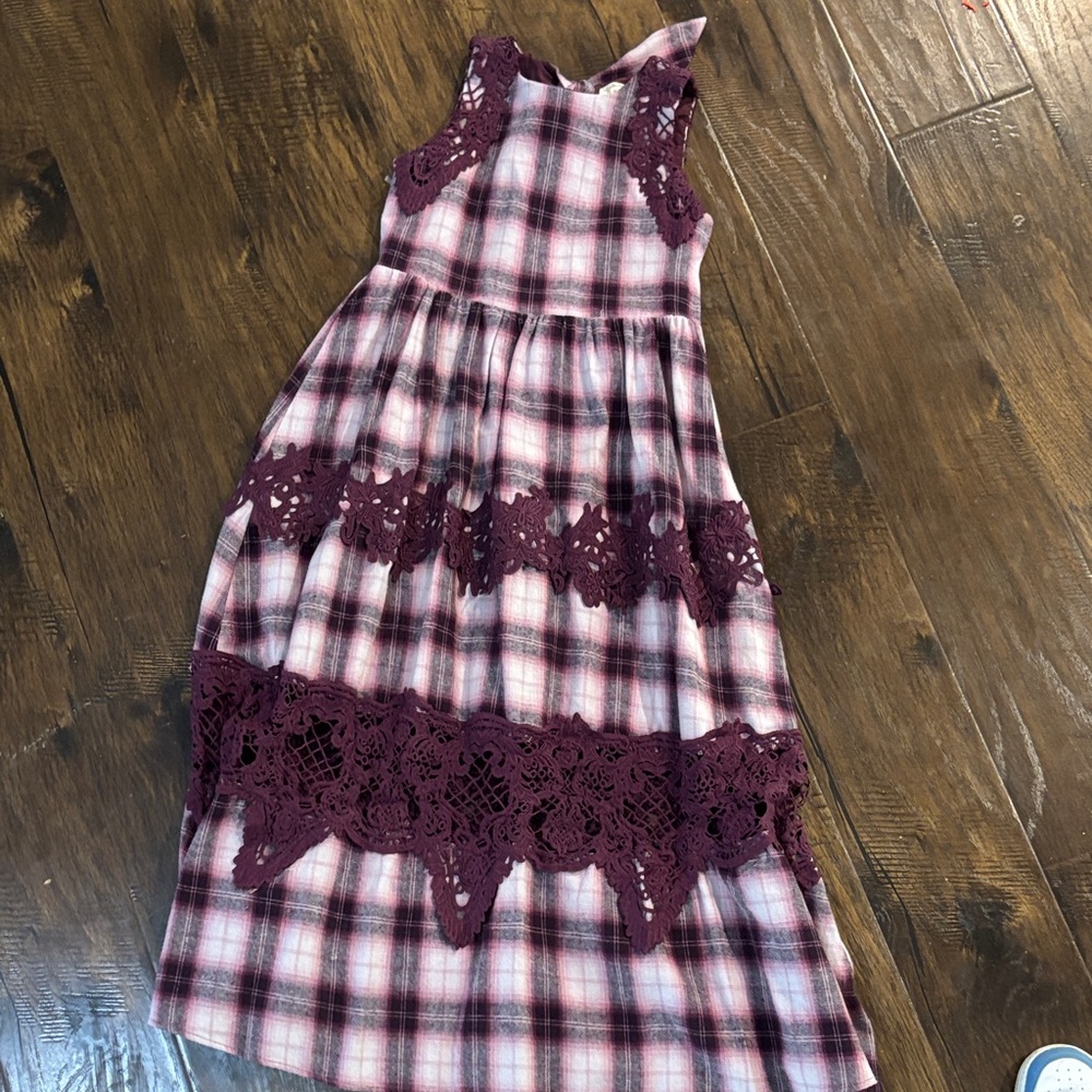 Chic Plaid Kids Dress with Lace Details